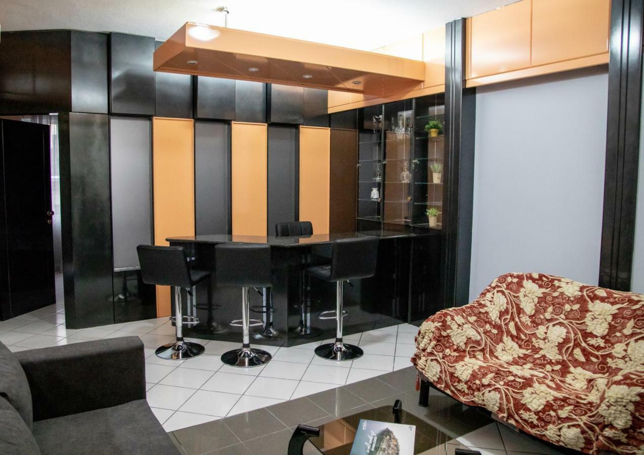 Christine'S Downtown Suites Kavala Eksteriør billede