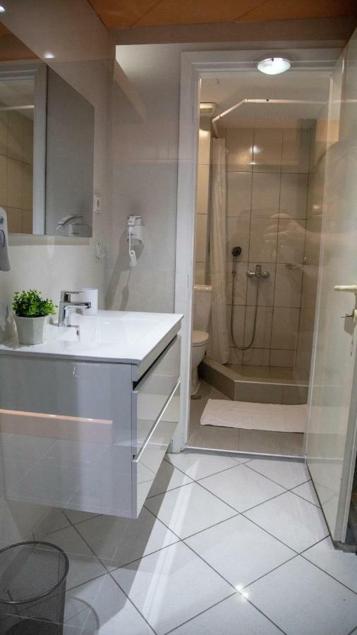 Christine'S Downtown Suites Kavala Eksteriør billede